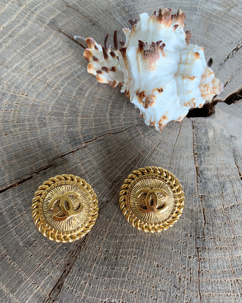 Vintage Chanel Coco Chanel Round Earrings Clip-On – Timeless Vintage Company